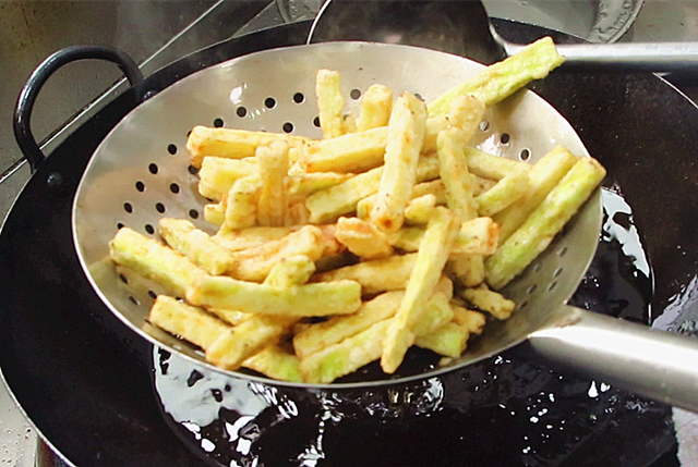 怎样做烧茄子、烧茄子的做法，烧茄子的做法 烧茄子怎么做（茄子的5种素烧做法）