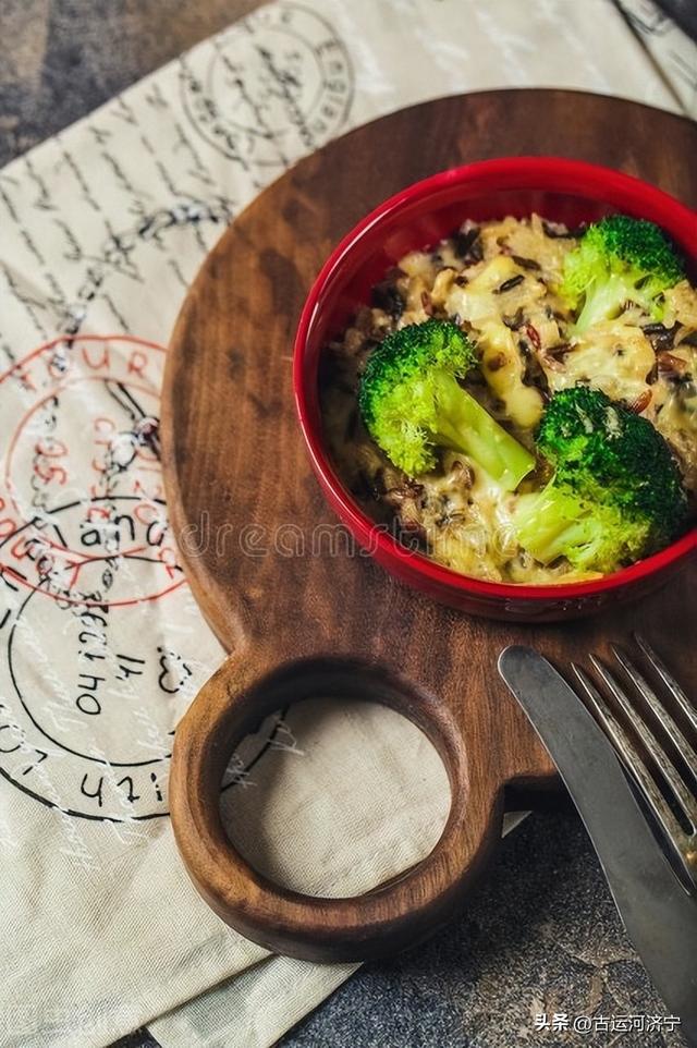 微山哪个饭店的鱼做得好，微山韩庄西岳烧汁碟鱼头