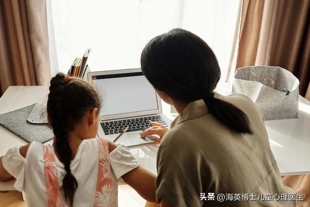 青春期孩子怎么教育与管理，青春期的孩子应该怎么管教（家长的教育方式该改一改了）