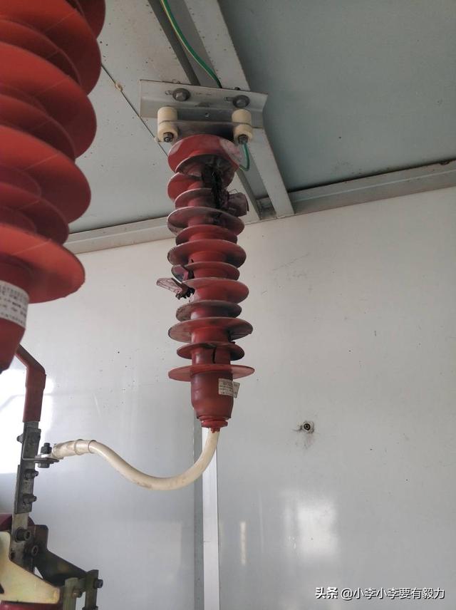 什么叫击穿击穿分几种，什么叫做击穿现象（静电、闪络、污闪、击穿、电晕几种放电现象）