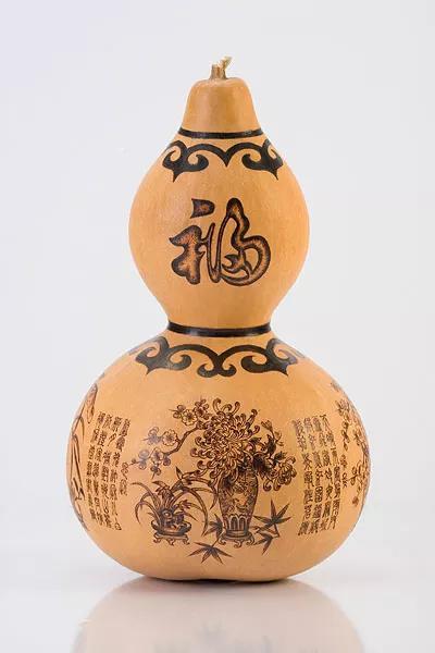 葫芦雕刻图案大全，如何雕刻简单葫芦工艺品（图片分享请欣赏艺术家在葫芦上雕刻的艺术品）