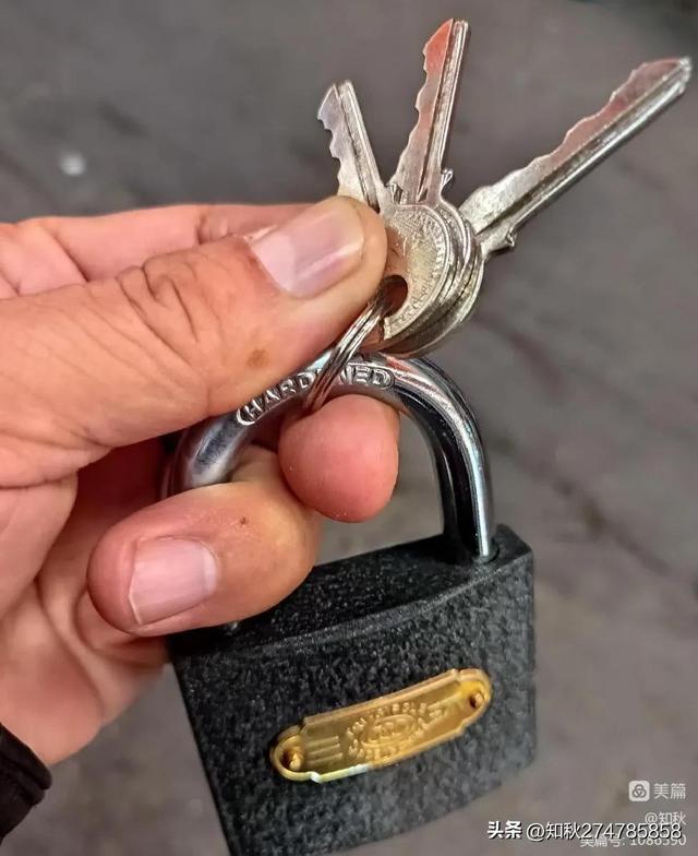 如何自己配钥匙，如何自己配钥匙（儿时的一次修锁配钥匙）