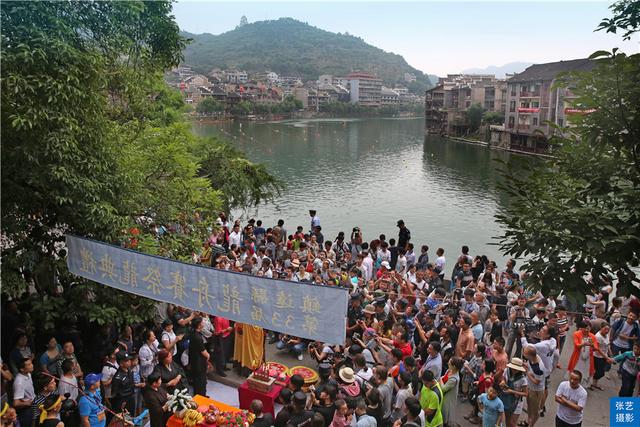 东方威尼斯是哪个城市，世界上最长的首都名字是哪个城市（贵州镇远端午节热闹非凡）