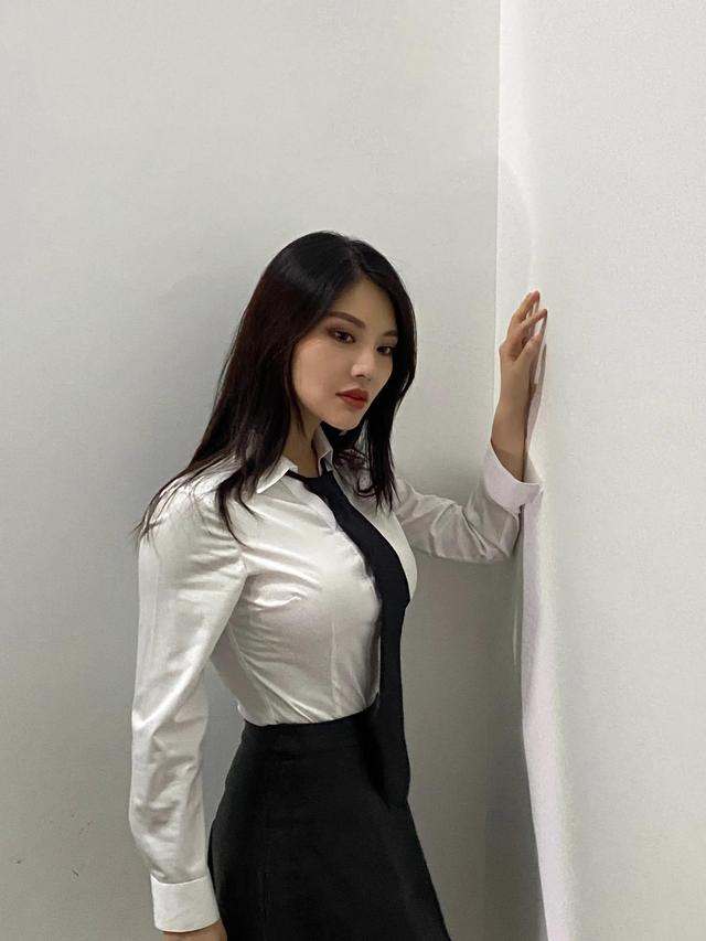 徐冬冬个人资料，余罪中徐冬冬扮演者（徐冬冬高清图集）