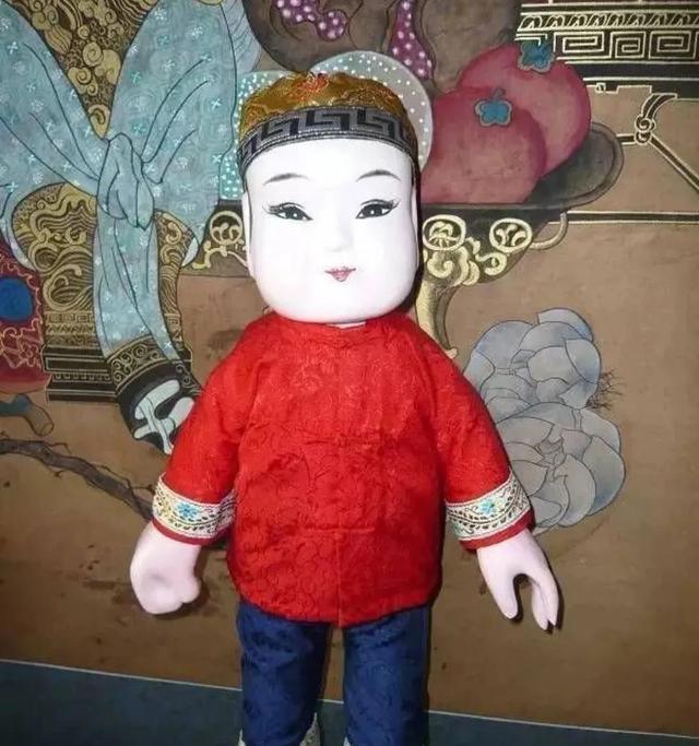 泰国小鬼是什么，古曼童和小鬼的区别是什么（赵本山竟然拜泰国小鬼）