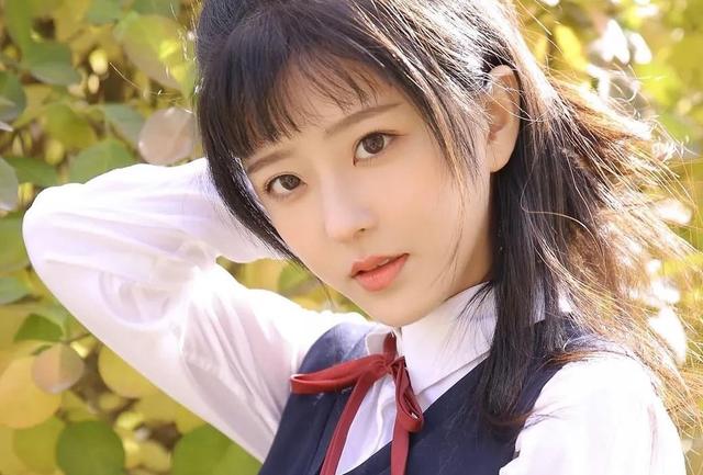 女人高情商撩男人的句子，女人高情商幽默万能句（高情商哄女孩子的句子）