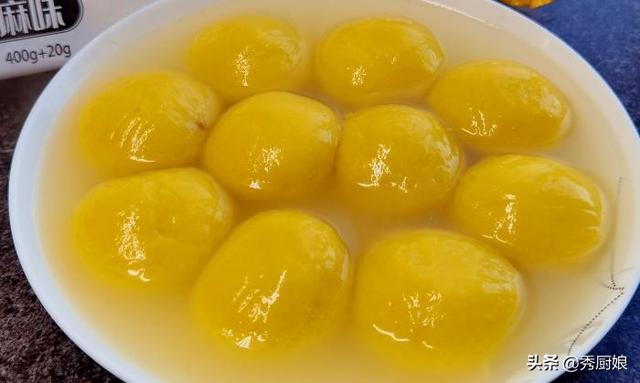 小汤圆怎么煮汤圆的煮法，怎么煮小汤圆的步骤（切记不要开水下锅煮）