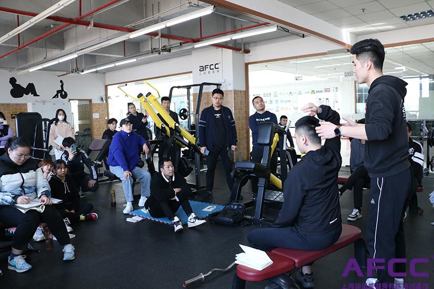 培训学校学费（健身培训学校收费标准大概是多少呢）