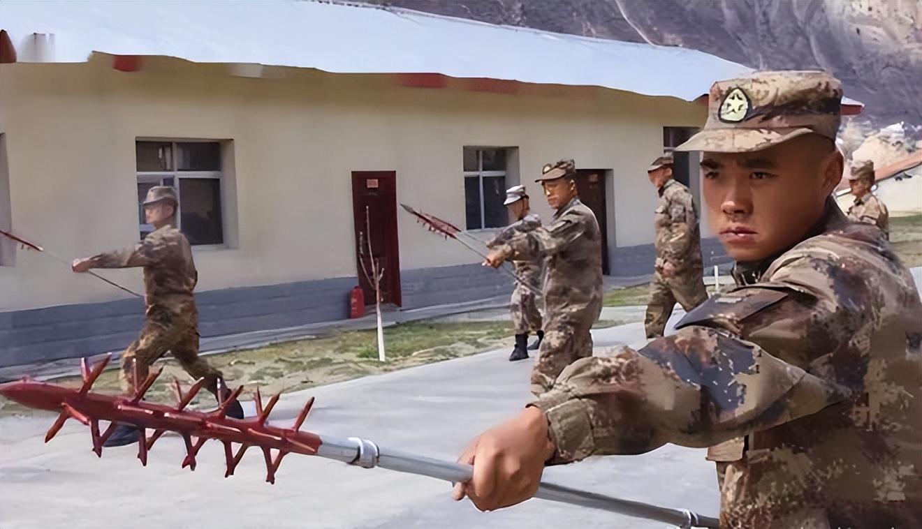 中印冷兵器较量:狼牙棒vs三叉戟,孰强孰弱?-大恒文化