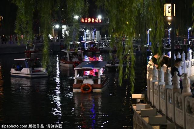 北京晚上哪里好玩，北京晚上通宵有啥好玩的地儿（去京城这4个地方花样夜游）