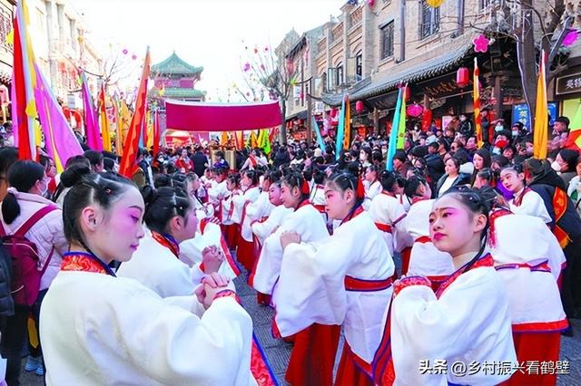 好玩的地方一日游浚县，浚县：满城社火闹新春