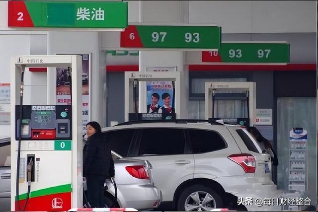 石家庄今日油价92价格表，现在92号汽油多少钱一吨（全国最新92、95汽油）