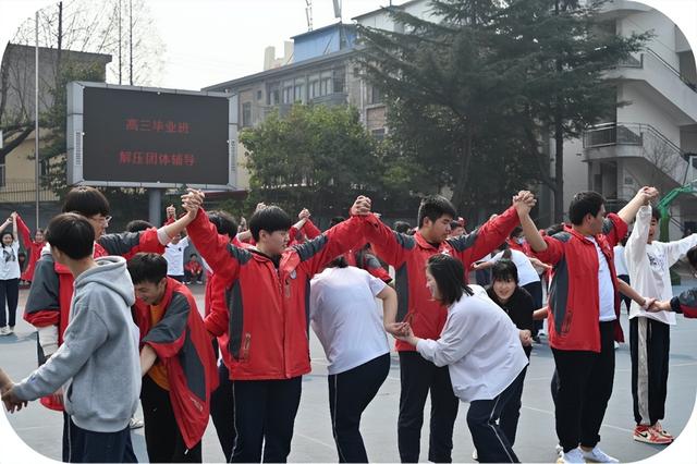 成都现代职业学校，成都市现代计算机职业技术学校有哪些专业（我的大学不是梦⑥——成都市现代职业技术学校单招喜报）