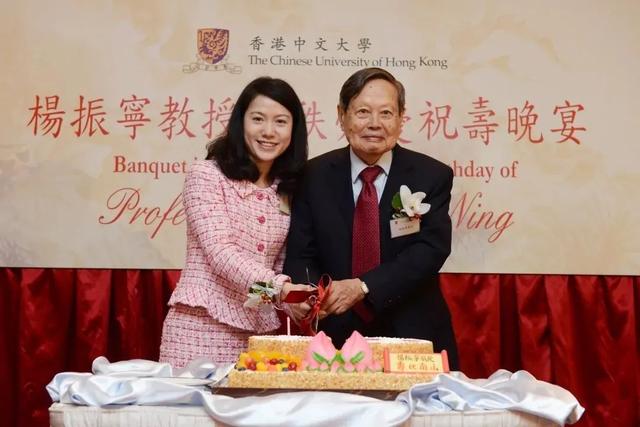 杨振宁与翁帆有孩子吗，杨振宁与翁帆结婚16年（当年28岁嫁给8旬老人的翁帆）