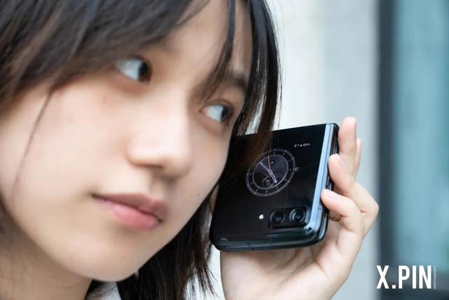 屏幕没坏但屏幕滑不动，vivo手机屏幕没坏但屏幕滑不动（只要5999元的moto刀锋折叠屏）