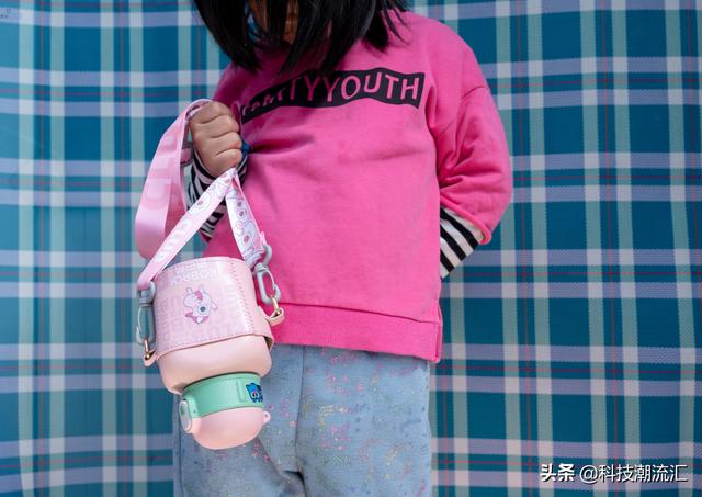 什么儿童水杯最好，如何挑选儿童水杯（康巴赫儿童保温杯上手）