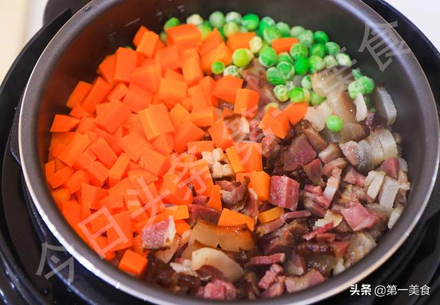 闷饭的家常做法，闷饭的家常做法窍门（只用一个电饭锅）