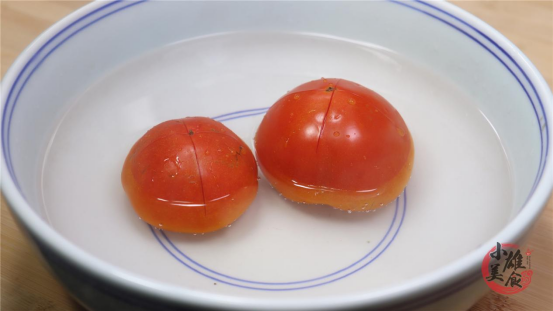 西红柿鸡蛋饼的制作方法，鸡蛋西红柿饼怎么做（做西红柿炒鸡蛋时）