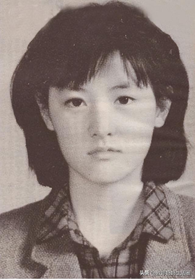 20岁孙艺珍惊艳写真照，选出20岁时最美的三位女演员