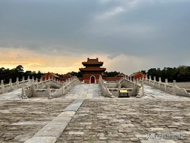 东陵是谁的陵墓，清东陵有多少个陵墓（雍正为何要新建清西陵）