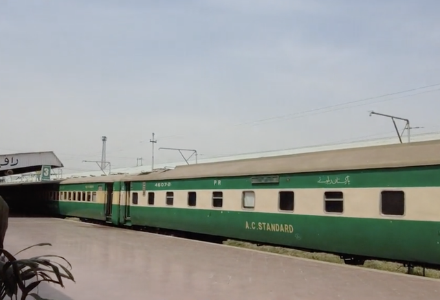 布灵布灵，布灵布灵闪闪的东西（疫情后想回国打工图片）