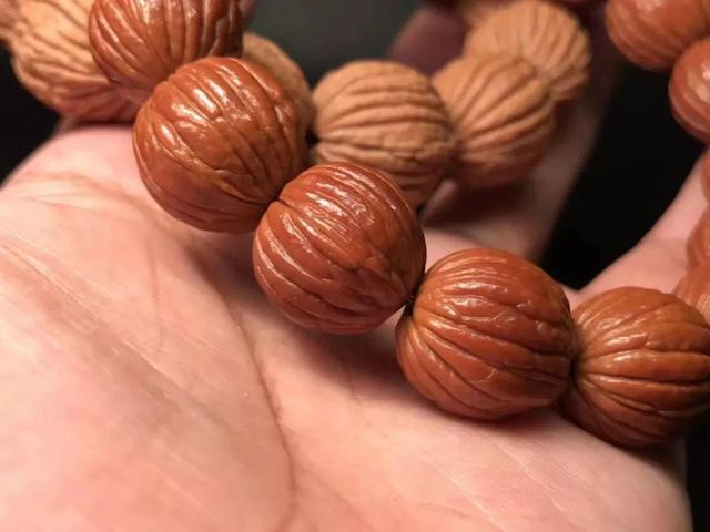 桃核的盘玩的大忌，还别说，这4种桃核，还挺漂亮