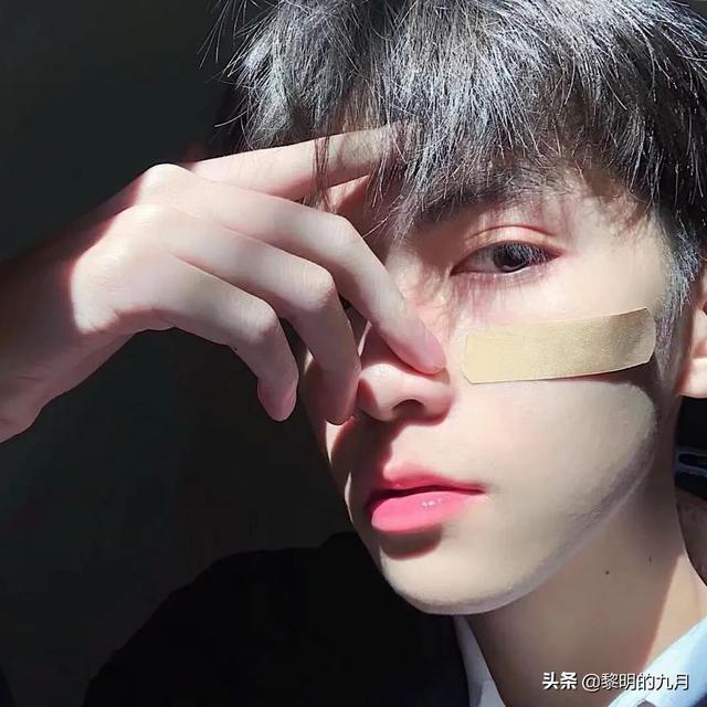 哄男朋友开心的话，哄男朋友开心的话道歉（哄男朋友的劲爆小情话）