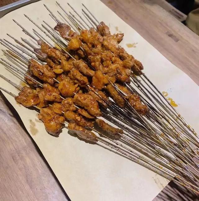 西安有哪些有名的烧烤，嘹咋咧，西安烧烤也忒好吃了