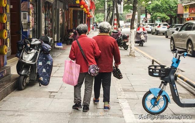 唯美有意境的女生背影图片  路还长 背影要直要美，女生背影唯美图片高清 意境（每张照片的背后是一个怎样的故事）