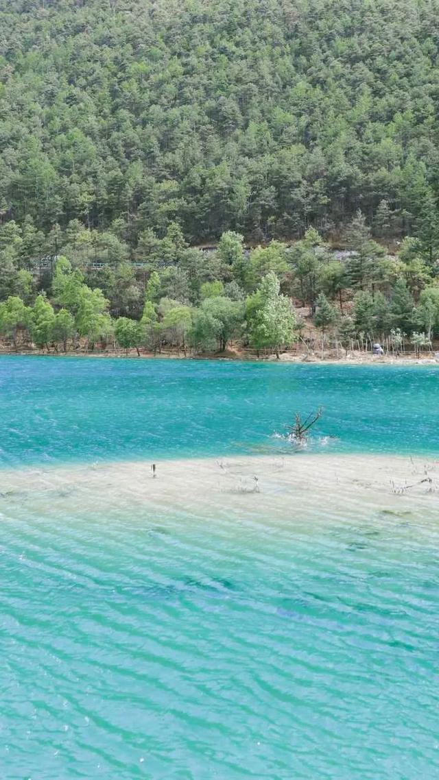 玉龙雪山，玉龙雪山高尔夫球场（足够治愈你10000次）