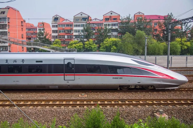 第一次不会坐高铁怎么办，第一次坐高铁不会怎么办（高铁上的无座票原来并不是站票）