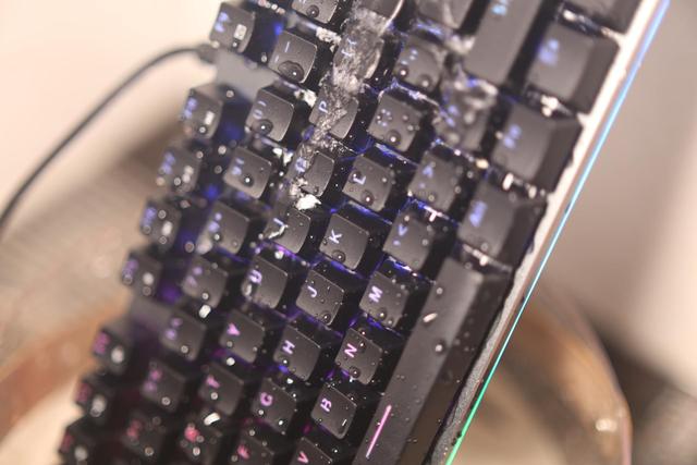 台式机调亮度按f几，笔记本调亮度（雷柏V520RGB合金版）