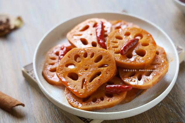 藕怎么炒好吃，莲藕怎么凉拌好吃又简单（点开看完还没吃就已经流口水了）