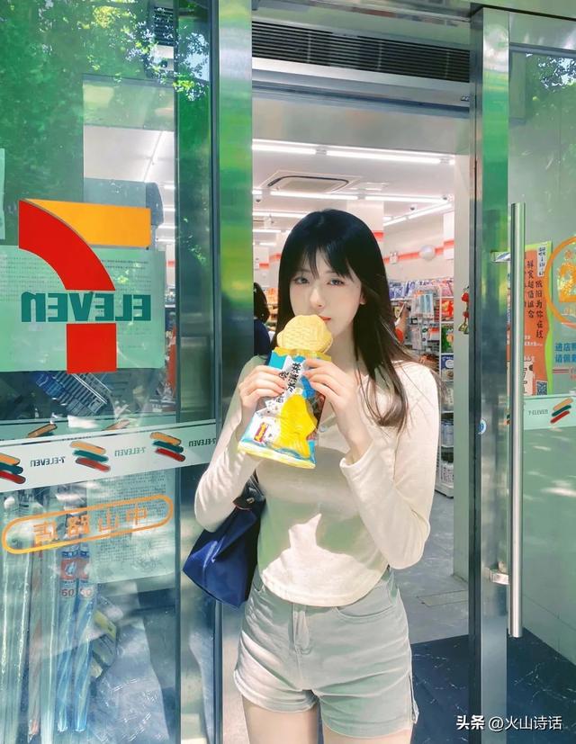 学院风裙子这么搭配秒变校园女神，学院风格裙子（还记得你的初恋吗）