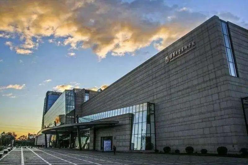 美术生可以考什么大学（美术生们看过来）