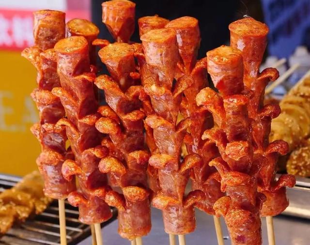 长沙有什么好吃的，长沙有什么好吃的特色美食街（长沙最有名的5种小吃）