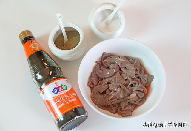 猪肝和菠菜能一起吃吗，菠菜和猪肝可以一起吃吗（猪肝这样处理滑嫩不腥）