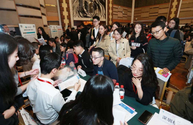 网络钟点工是哪样，线上钟点工什么意思（这四类工作虽然是“临时工”）