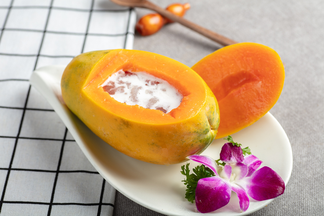 雪蛤油的功效与作用，雪蛤的功效与作用（改善女性更年期综合征的一方食疗推荐）