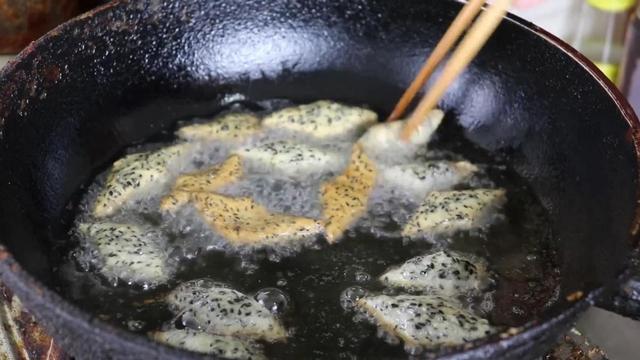 女人吃猪肝有什么好处，猪肝一周吃几次补血（多吃“4红3黑2绿”）