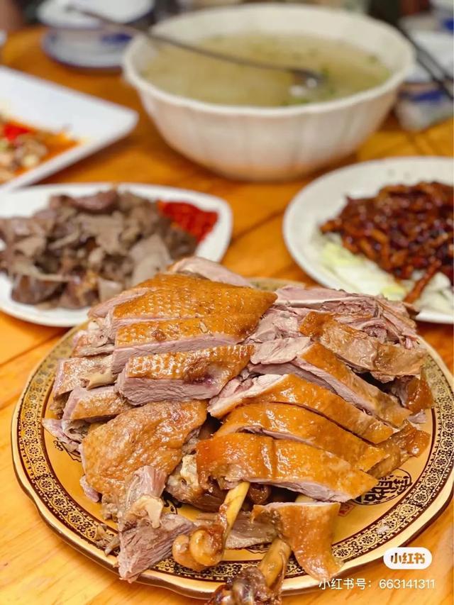 附近美食餐厅推荐表，顺德附近美食餐厅推荐（乐山超好吃的40家美食小站）