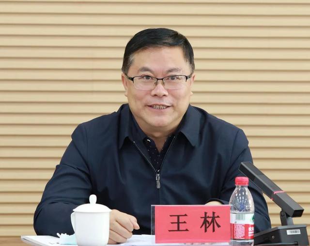 贵州民族大学法学院，贵阳清镇市36名法官受聘贵州民族大学法学院导师（贵阳市中级人民法院与贵州民族大学举行院校合作签约揭牌仪式）