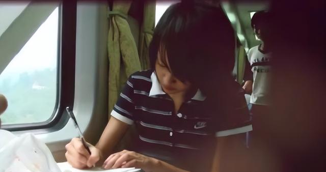 郑爽个人资料简介，终究为自己的“目无法纪”付出了代价
