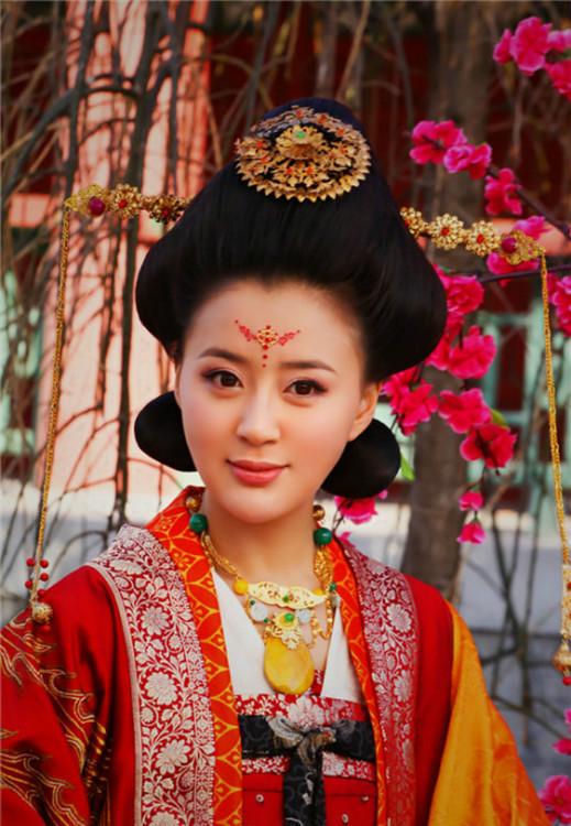 美人心计里周子冉怎么当上皇后的，美人心计周子冉儿子（《特战荣耀》的冷静）