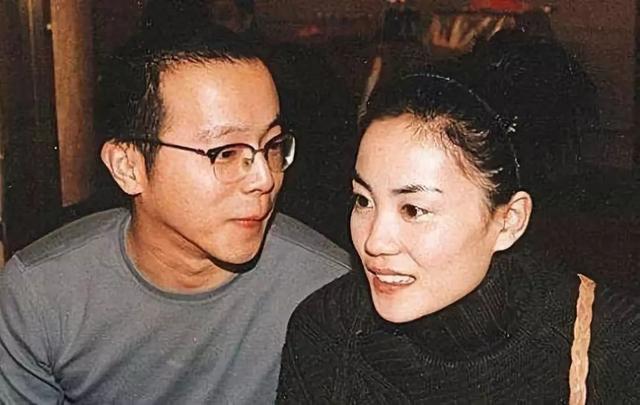 窦唯个人简历资料，从“摇滚歌王”到“流浪歌手”