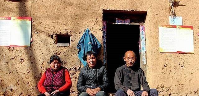 玛格丽特公主，玛格丽特公主的一生（双性人的日子到底有多苦）