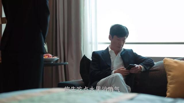 女生只穿三个创可贴，创可贴女孩（樊胜美2.0朱喆）