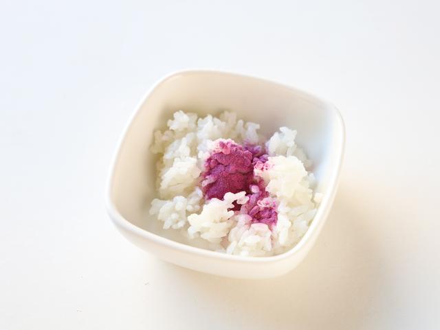 纸花怎么做，小学三年级手工剪纸花怎么做（自制高颜值春卷花）