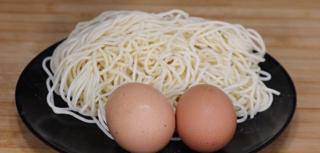 怎么做面条好吃又简单，怎样做好吃又简单的面条（爱吃面条不要再去面馆了）