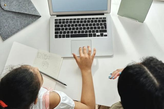 屏幕使用时间有什么用，iphone屏幕使用时间有什么用（如何有效引导健康的屏幕使用）